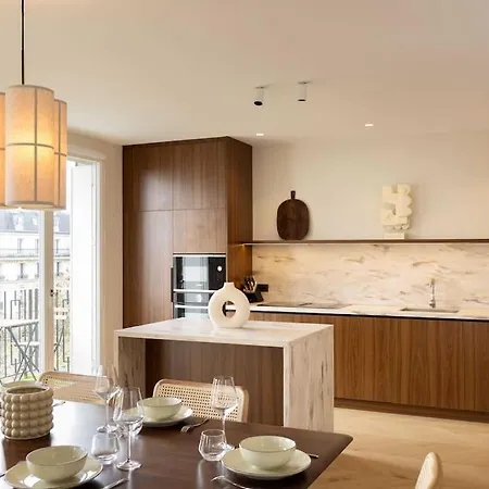 Spacious 3br Parigi
